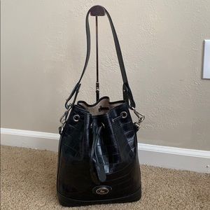Dooney and bourke